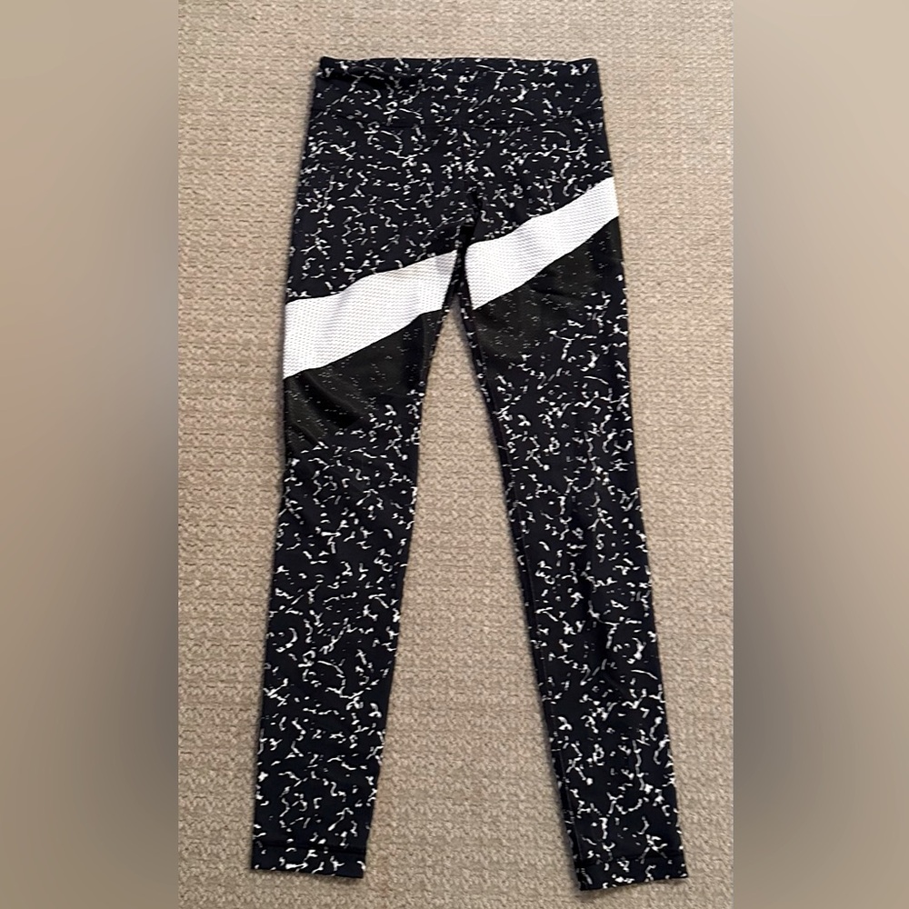 Under Armour Black and White Patterned Leggings
